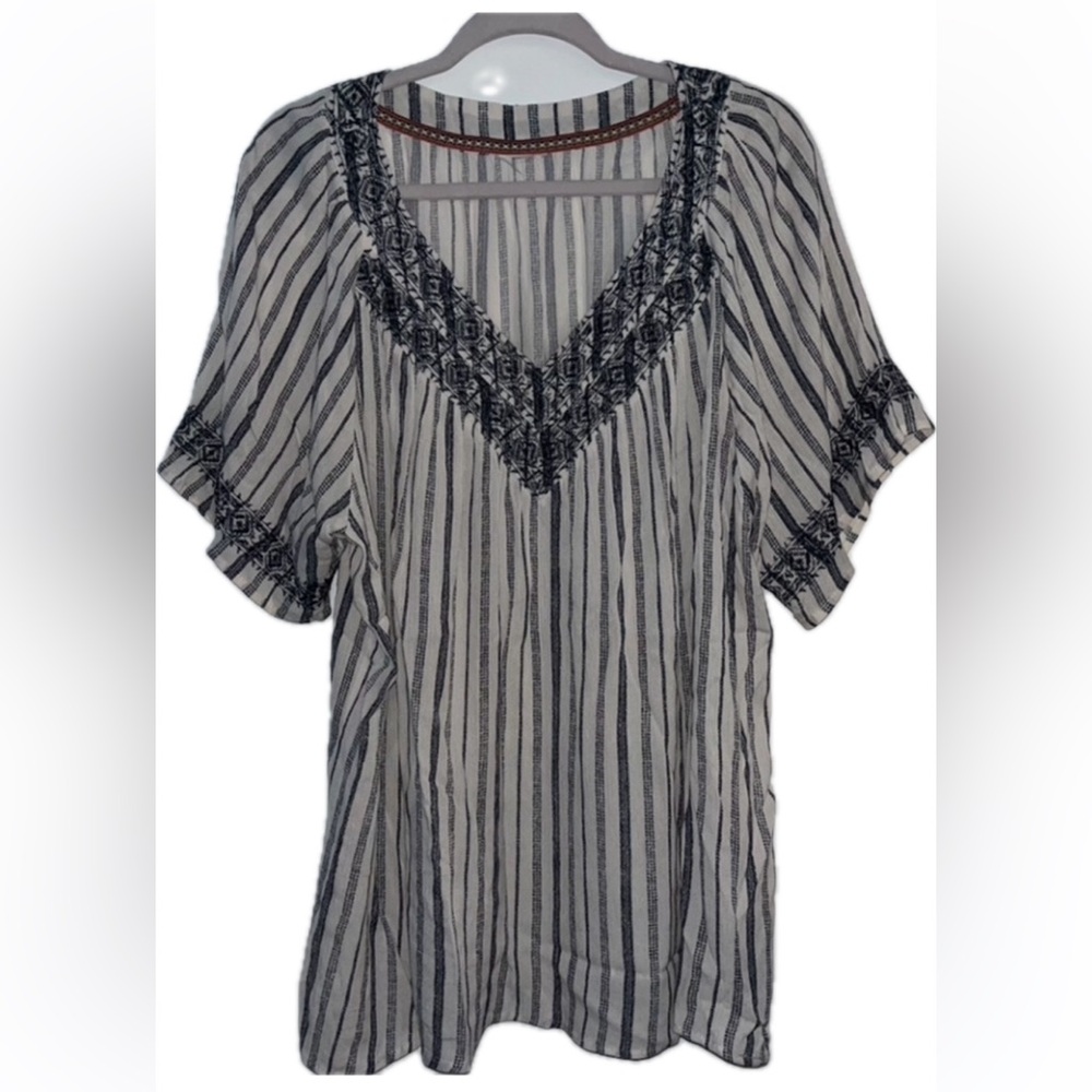Studio West Apparel Top size Large (no tag)